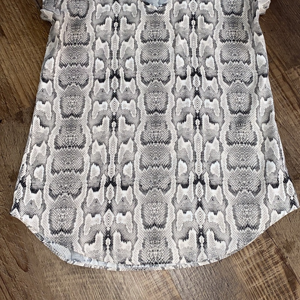 Snake Skin Print Too - Picture 3 of 9